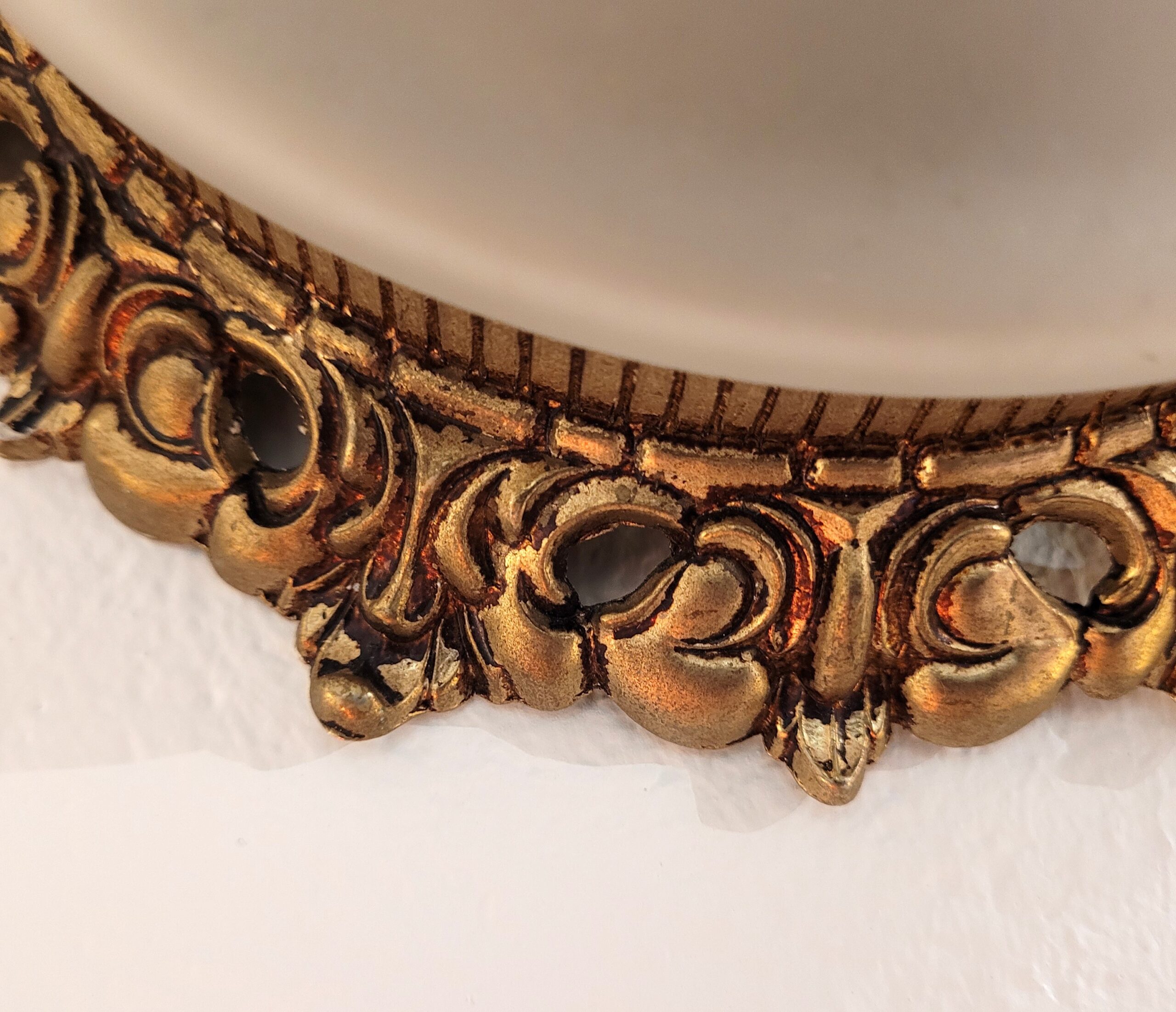 C007 Exklusive alte Decken- oder Wandleuchte mit Milchglas CHF 180.00. – Bild 5